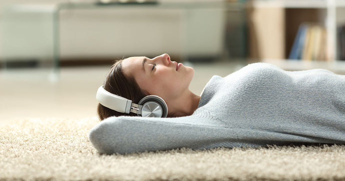 6 Soothing Ways to Relax Before Bedtime